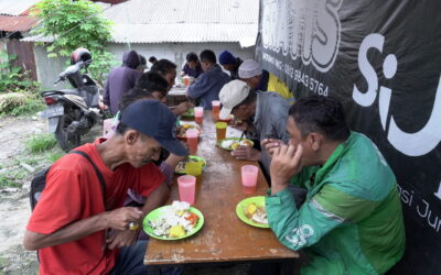 Warung Makan Yayasan Sahabat Almira Indonesia Bagikan 150 porsi Makan Siang